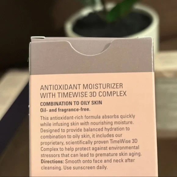 Mary Kay Timewise Miracle Skincare Set - Picture 6 of 6